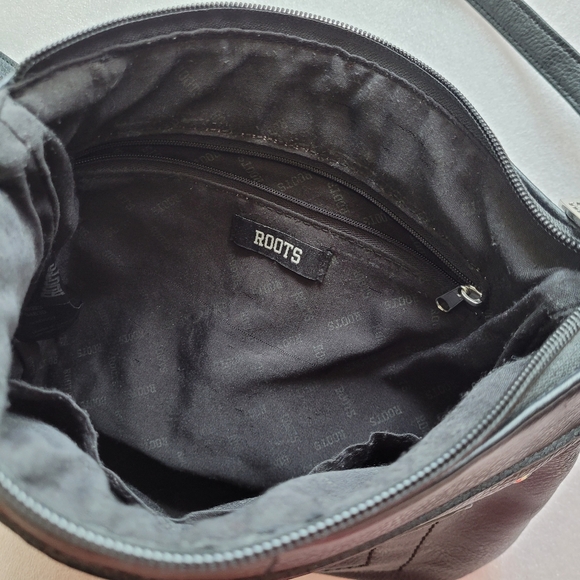 Roots Black Crossbody Bag with Adjustable Strap - Picture 10 of 13
